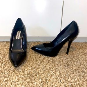 Steve Madden black pumps, never used